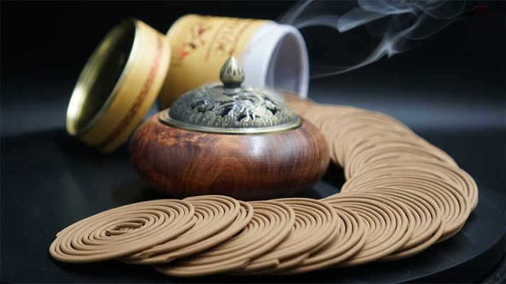 Công dụng của nhang vòng trầm hương giúp đầu óc được thư giãn, giảm căng thẳng